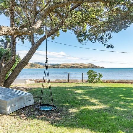 Brony'S Beachfront-Short And Long Term Stays Porirua Exterior foto