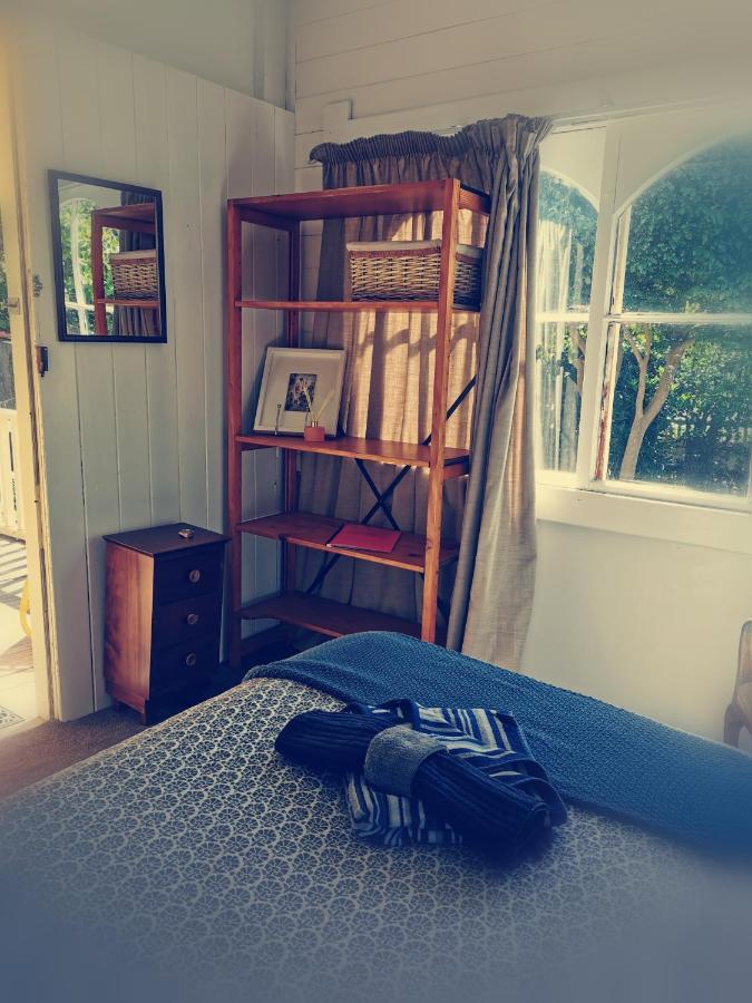 Brony'S Beachfront-Short And Long Term Stays Porirua Exterior foto