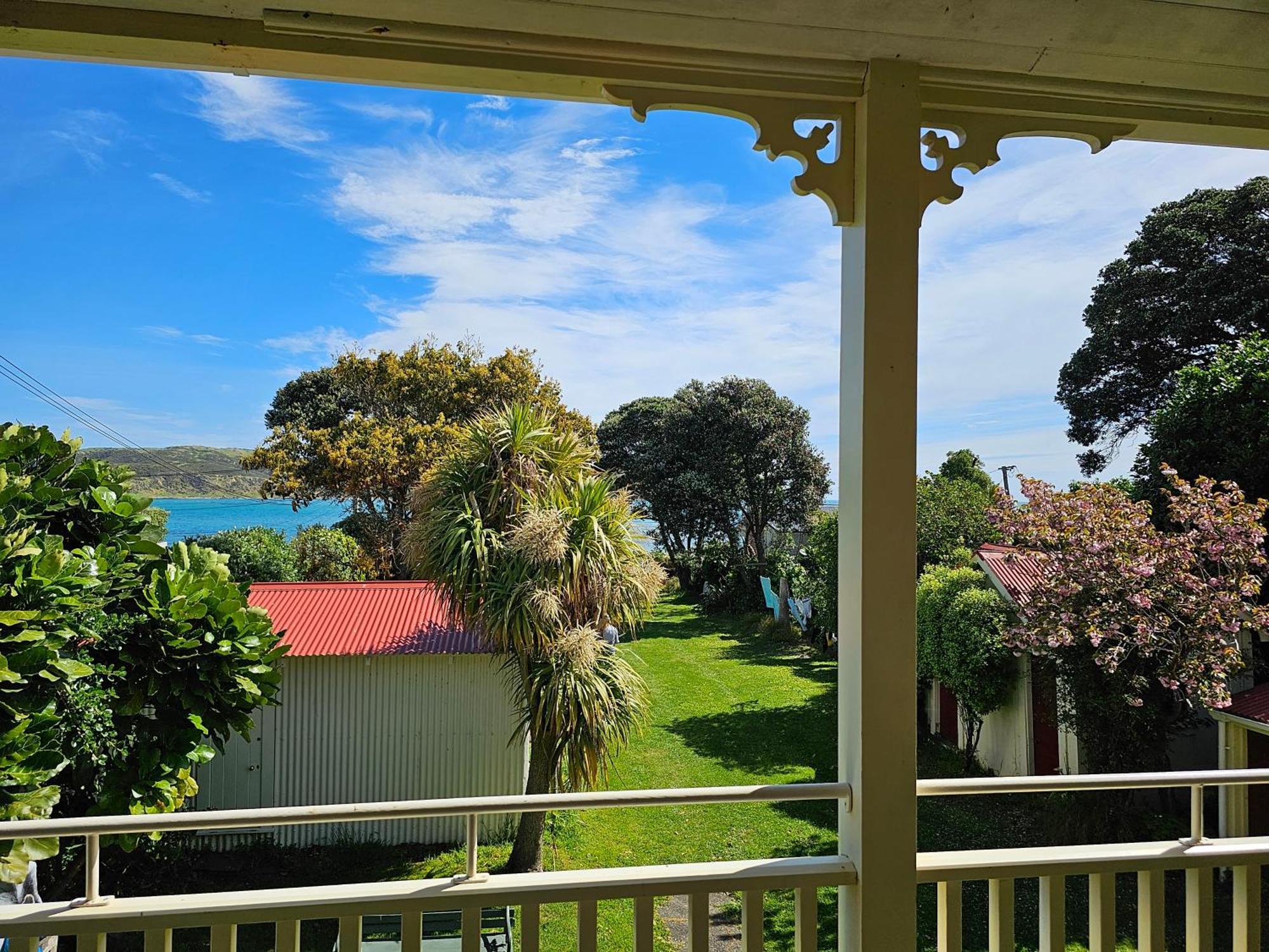 Brony'S Beachfront-Short And Long Term Stays Porirua Exterior foto